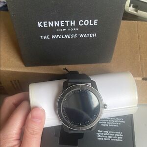 Kenneth Cole Black Wellness Watch 1.0